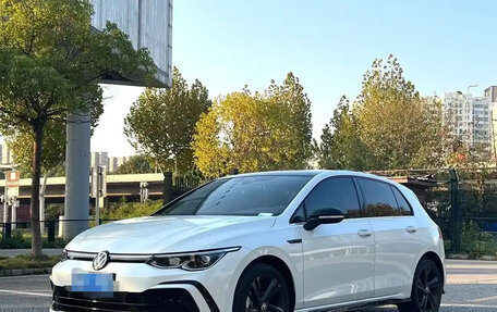 Volkswagen Golf VIII, 2022 год, 1 750 000 рублей, 2 фотография