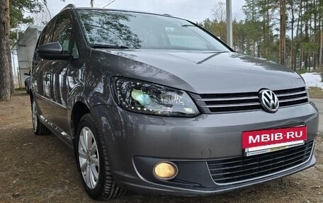 Volkswagen Touran III, 2011 год, 1 100 000 рублей, 3 фотография