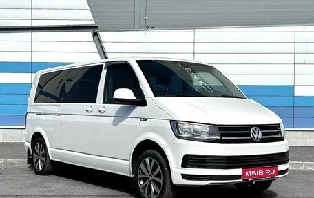 Volkswagen Caravelle T6 рестайлинг, 2016 год, 2 550 000 рублей, 3 фотография