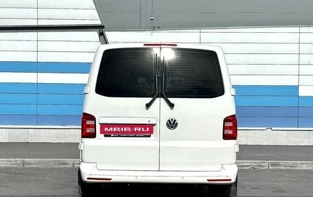 Volkswagen Caravelle T6 рестайлинг, 2016 год, 2 550 000 рублей, 6 фотография
