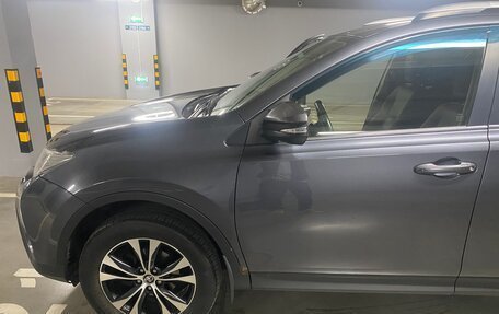 Toyota RAV4, 2015 год, 2 000 000 рублей, 4 фотография