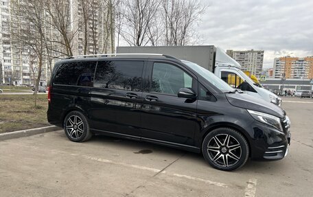 Mercedes-Benz V-Класс, 2018 год, 6 950 000 рублей, 5 фотография