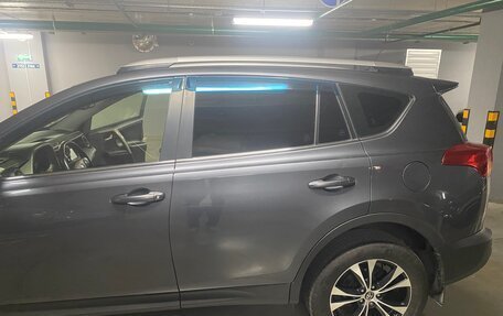 Toyota RAV4, 2015 год, 2 000 000 рублей, 5 фотография