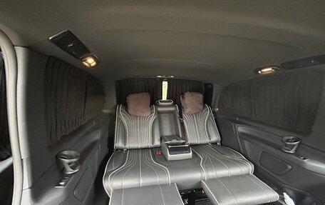 Mercedes-Benz V-Класс, 2018 год, 6 950 000 рублей, 2 фотография