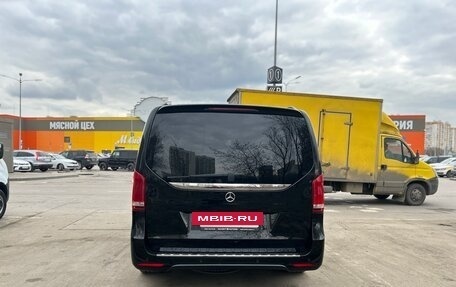 Mercedes-Benz V-Класс, 2018 год, 6 950 000 рублей, 7 фотография