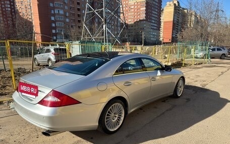 Mercedes-Benz CLS, 2004 год, 1 800 000 рублей, 2 фотография