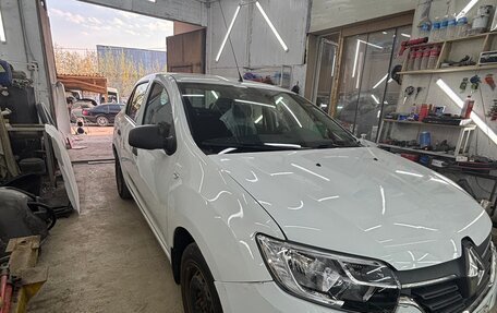 Renault Logan II, 2019 год, 540 000 рублей, 2 фотография