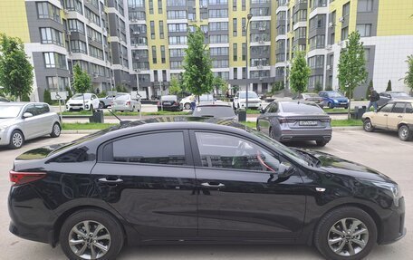 KIA Rio IV, 2022 год, 1 950 000 рублей, 4 фотография