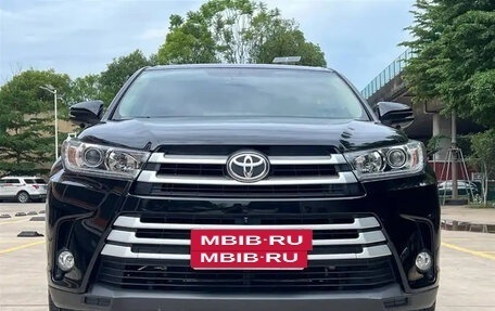 Toyota Highlander III, 2020 год, 2 510 000 рублей, 2 фотография