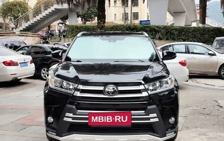 Toyota Highlander III, 2020 год, 2 530 000 рублей, 2 фотография