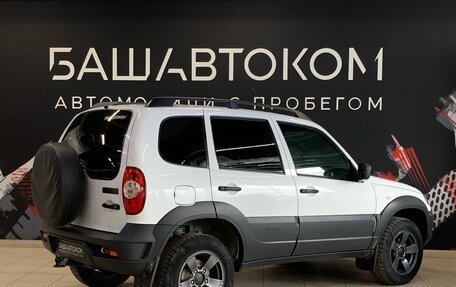 Chevrolet Niva I рестайлинг, 2019 год, 880 000 рублей, 2 фотография