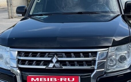 Mitsubishi Pajero IV, 2014 год, 2 380 000 рублей, 2 фотография