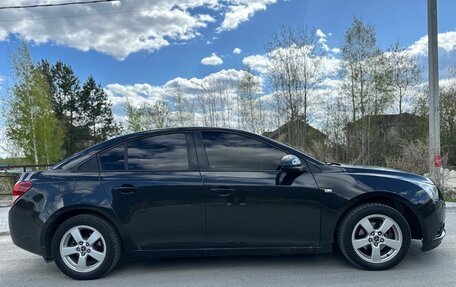 Chevrolet Cruze II, 2010 год, 550 000 рублей, 6 фотография