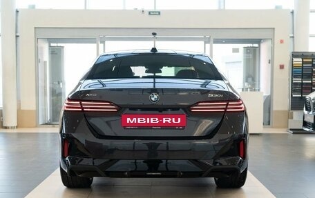 BMW 5 серия, 2024 год, 10 350 000 рублей, 6 фотография