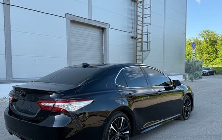 Toyota Camry, 2019 год, 3 100 000 рублей, 2 фотография