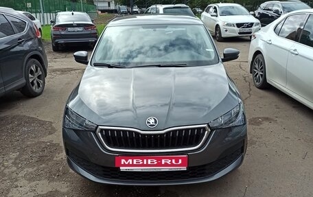 Skoda Rapid II, 2021 год, 1 450 000 рублей, 2 фотография