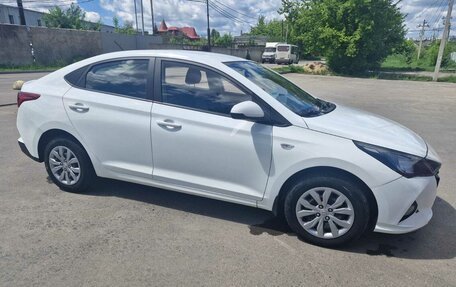 Hyundai Solaris II рестайлинг, 2020 год, 1 449 000 рублей, 4 фотография