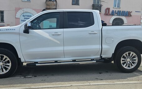 Chevrolet Silverado, 2019 год, 4 975 000 рублей, 3 фотография