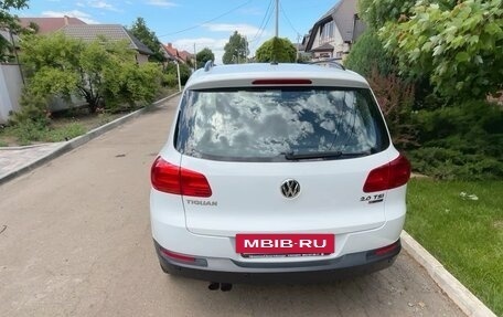 Volkswagen Tiguan I, 2015 год, 1 999 000 рублей, 2 фотография