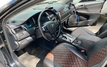 Toyota Camry, 2015 год, 1 750 000 рублей, 2 фотография