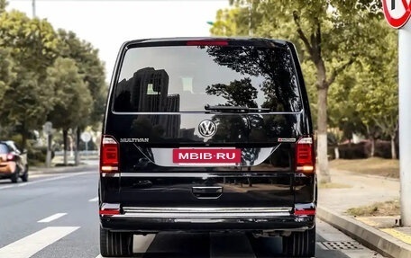 Volkswagen Multivan T6 рестайлинг, 2021 год, 5 750 090 рублей, 4 фотография