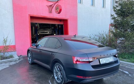 Skoda Superb III рестайлинг, 2021 год, 2 930 000 рублей, 2 фотография