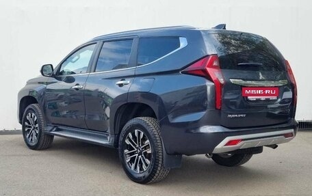 Mitsubishi Pajero Sport III рестайлинг, 2022 год, 4 600 000 рублей, 7 фотография