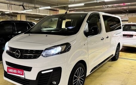 Opel Zafira Life I, 2020 год, 3 650 000 рублей, 2 фотография