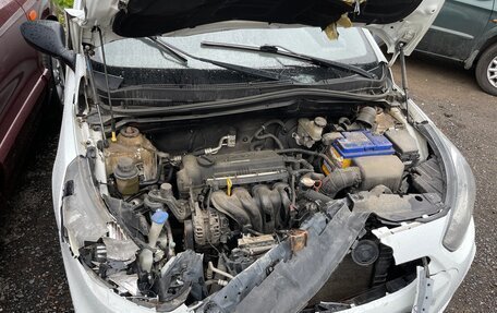 Hyundai Solaris II рестайлинг, 2011 год, 340 000 рублей, 5 фотография