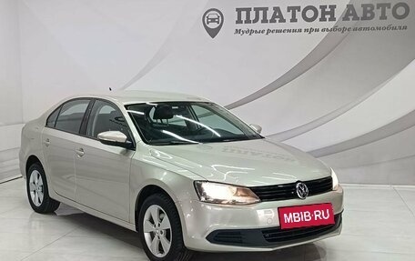 Volkswagen Jetta VI, 2012 год, 1 150 000 рублей, 3 фотография