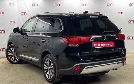 Mitsubishi Outlander III рестайлинг 3, 2019 год, 1 849 000 рублей, 6 фотография