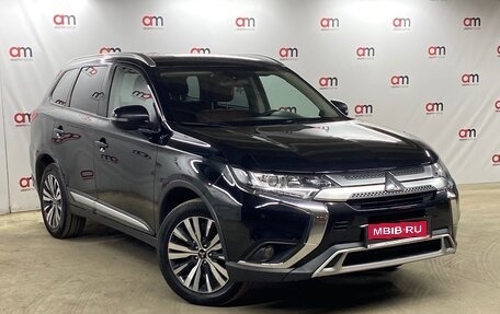 Mitsubishi Outlander III рестайлинг 3, 2019 год, 1 849 000 рублей, 2 фотография