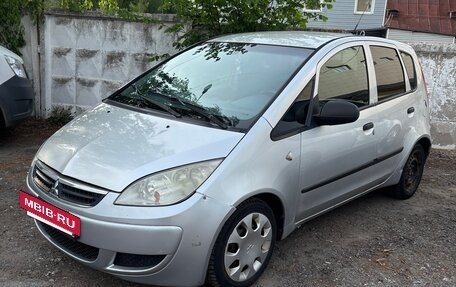 Mitsubishi Colt VI рестайлинг, 2005 год, 275 000 рублей, 2 фотография