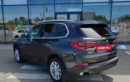BMW X5, 2019 год, 5 600 000 рублей, 3 фотография