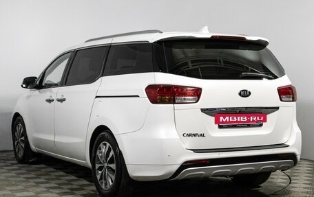 KIA Carnival III, 2018 год, 2 297 000 рублей, 7 фотография