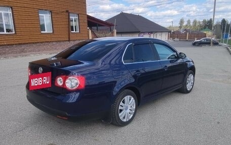 Volkswagen Jetta VI, 2010 год, 697 000 рублей, 4 фотография