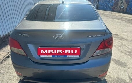 Hyundai Solaris II рестайлинг, 2011 год, 385 000 рублей, 3 фотография