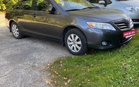 Toyota Camry, 2010 год, 1 450 000 рублей, 2 фотография