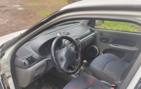 Renault Symbol I, 2000 год, 140 000 рублей, 2 фотография