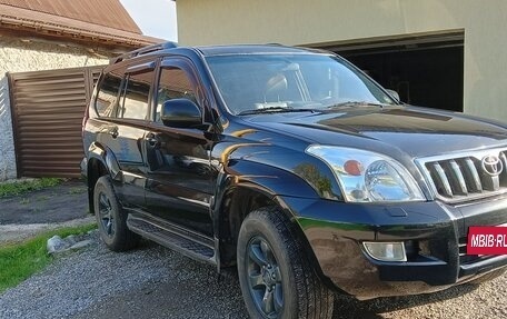 Toyota Land Cruiser Prado 120 рестайлинг, 2003 год, 2 200 000 рублей, 2 фотография