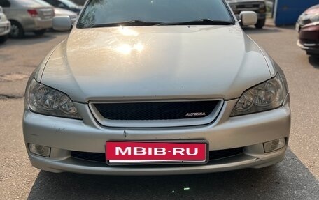 Toyota Altezza, 2003 год, 699 999 рублей, 2 фотография