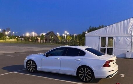 Volvo S60 III, 2021 год, 3 950 000 рублей, 2 фотография