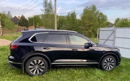 Volkswagen Touareg III, 2018 год, 6 300 000 рублей, 4 фотография
