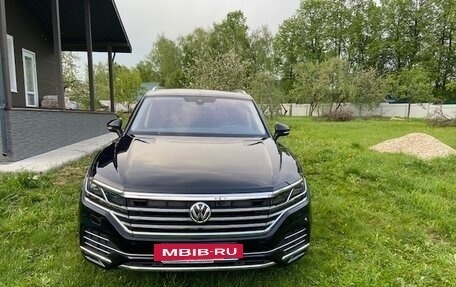 Volkswagen Touareg III, 2018 год, 6 300 000 рублей, 2 фотография