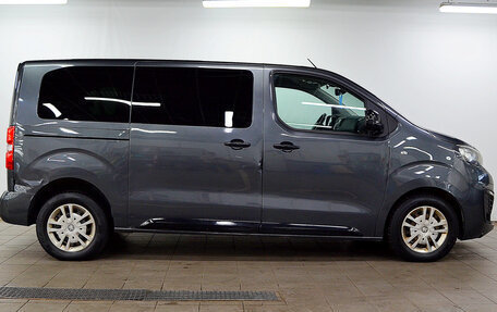 Peugeot Traveller I, 2018 год, 2 510 000 рублей, 5 фотография