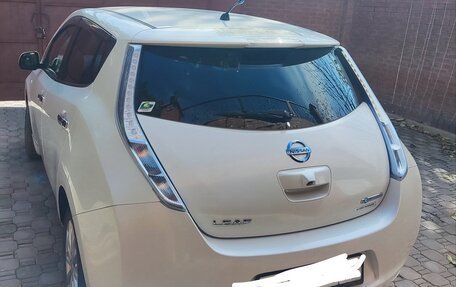 Nissan Leaf I, 2013 год, 500 000 рублей, 2 фотография