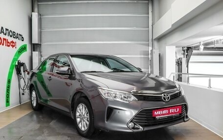 Toyota Camry, 2015 год, 1 575 000 рублей, 3 фотография