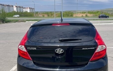 Hyundai Solaris II рестайлинг, 2014 год, 1 000 000 рублей, 4 фотография