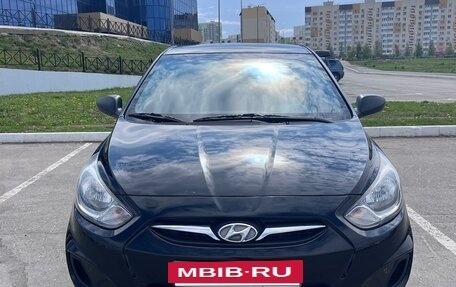 Hyundai Solaris II рестайлинг, 2014 год, 1 000 000 рублей, 3 фотография