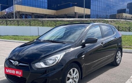 Hyundai Solaris II рестайлинг, 2014 год, 1 000 000 рублей, 2 фотография
